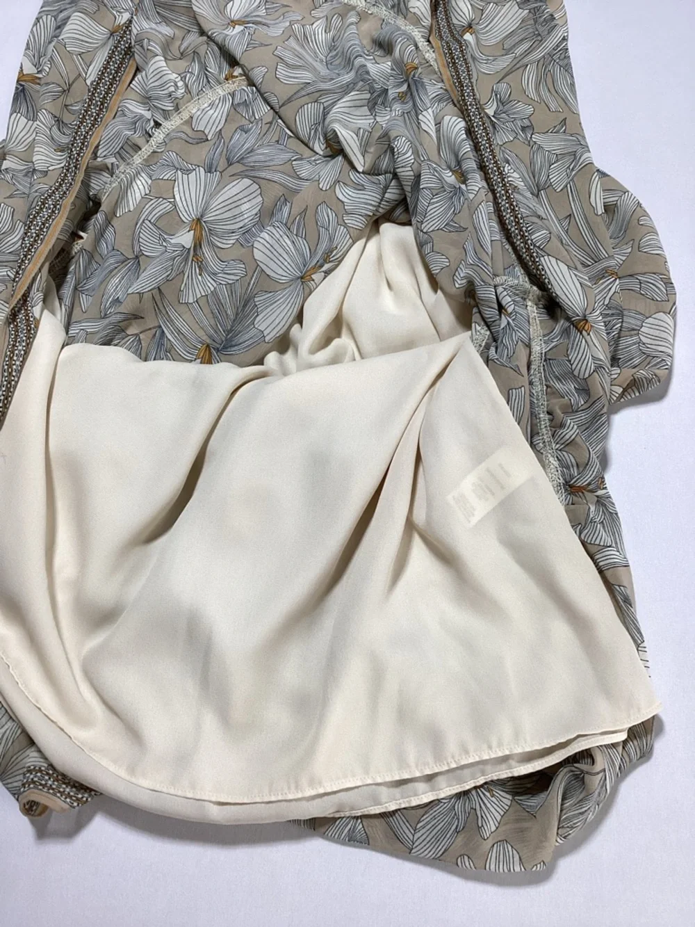 Max Studio Beige Taupe Floral Maxi Dress with Smocked Waist - Picture 6 of 15